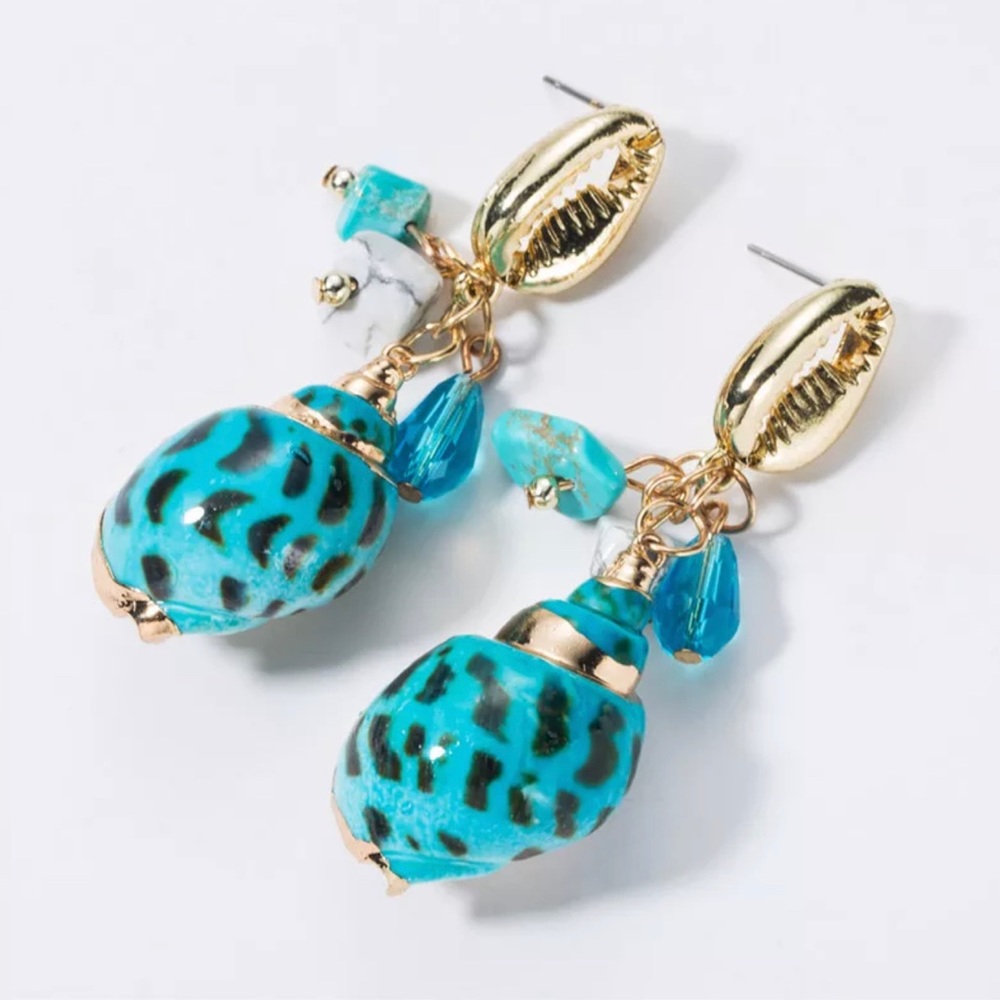 Blue Aqua Gold Leopard Conch Shell Earrings